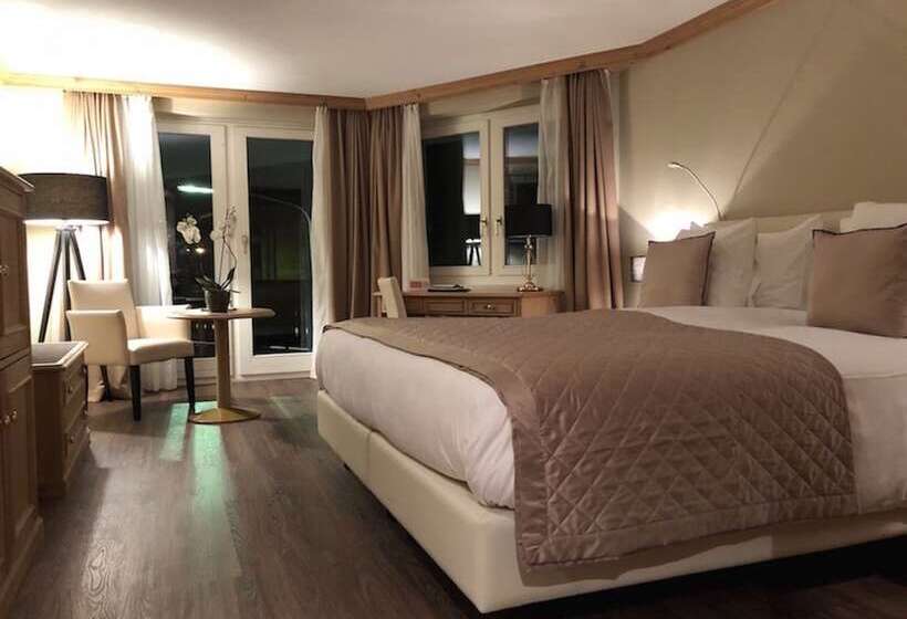 اتاق لوکس, Albatros