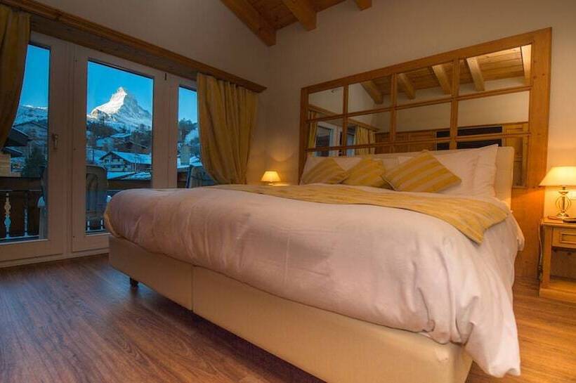 سوییت, Albatros