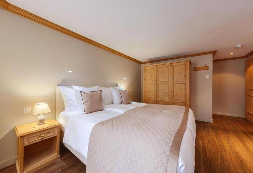 اتاق لوکس با چشمانداز, Albatros