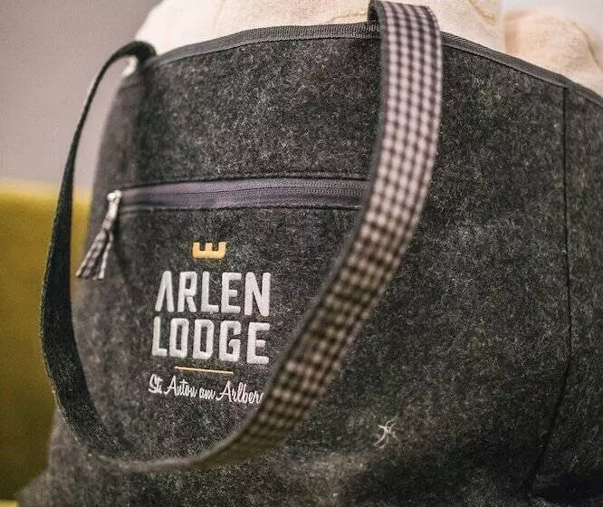コンフォートトリプルルーム, Arlen Lodge