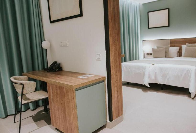 اتاق سوپریور, Catalina Plaza Sostenible