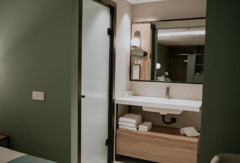 اتاق استاندارد سه نفره, Catalina Plaza Sostenible