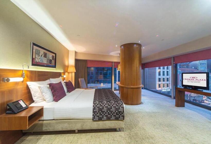 جناح سرير كينج, Crowne Plaza Istanbul Harbiye, An Ihg