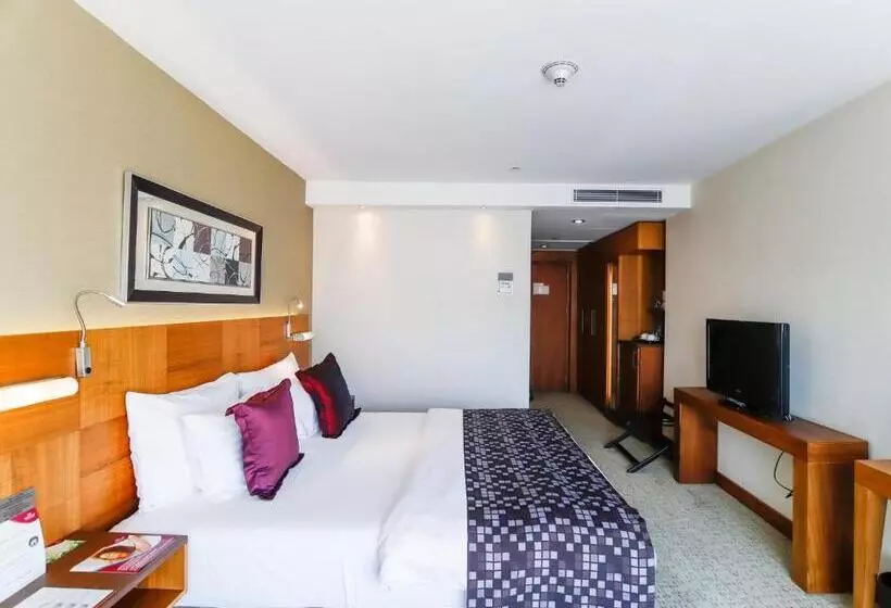 プレミアムルーム, Crowne Plaza Istanbul Harbiye, An Ihg