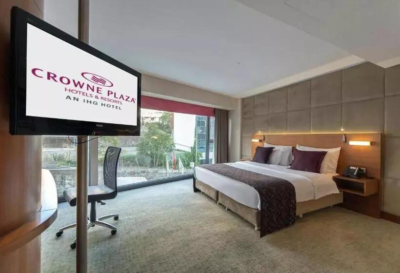 キングサイズベッドのジュニアスイート, Crowne Plaza Istanbul Harbiye, An Ihg