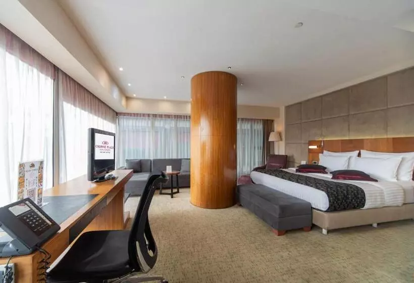 キングサイズベッドのジュニアスイート, Crowne Plaza Istanbul Harbiye, An Ihg