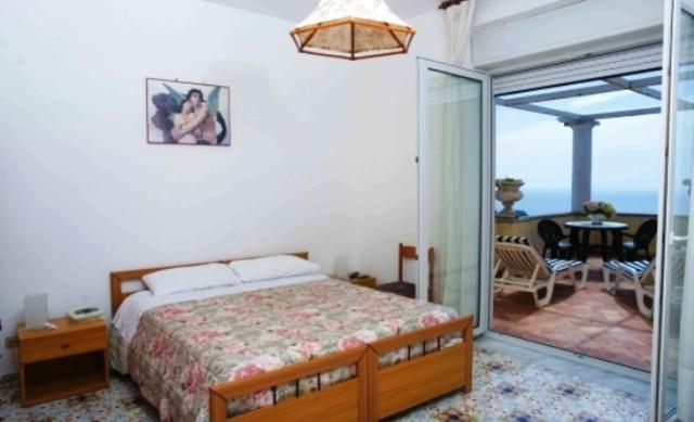 اتاق سوپریور با چشمانداز دریا, Esperia