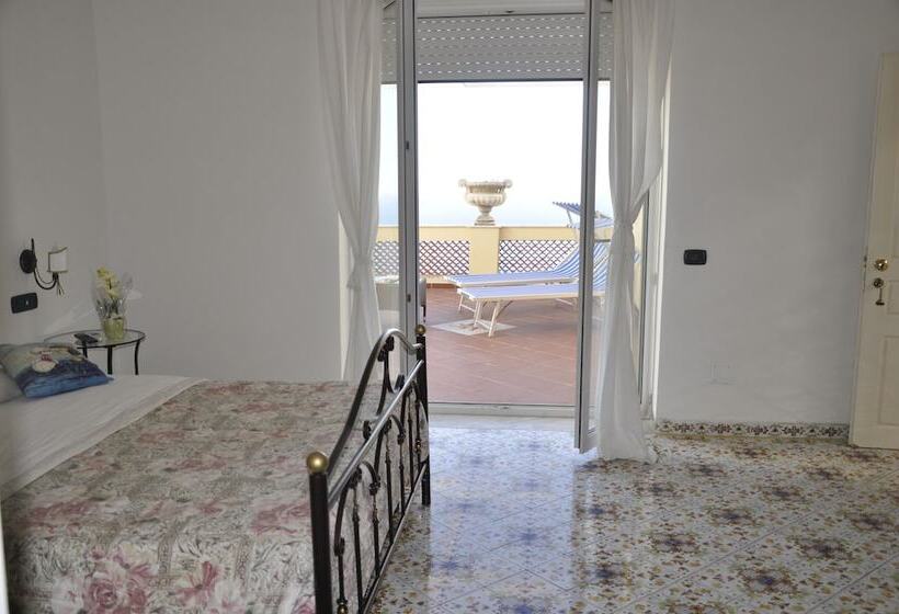 اتاق سوپریور با چشمانداز دریا, Esperia