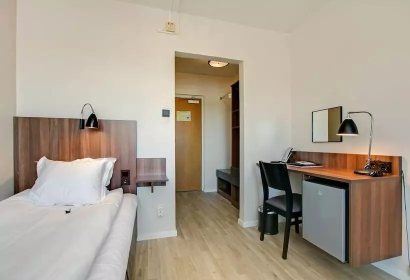 スタンダードシングルルーム, First Hotel Brommaplan