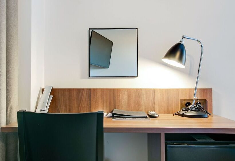 スタンダードシングルルーム, First Hotel Brommaplan