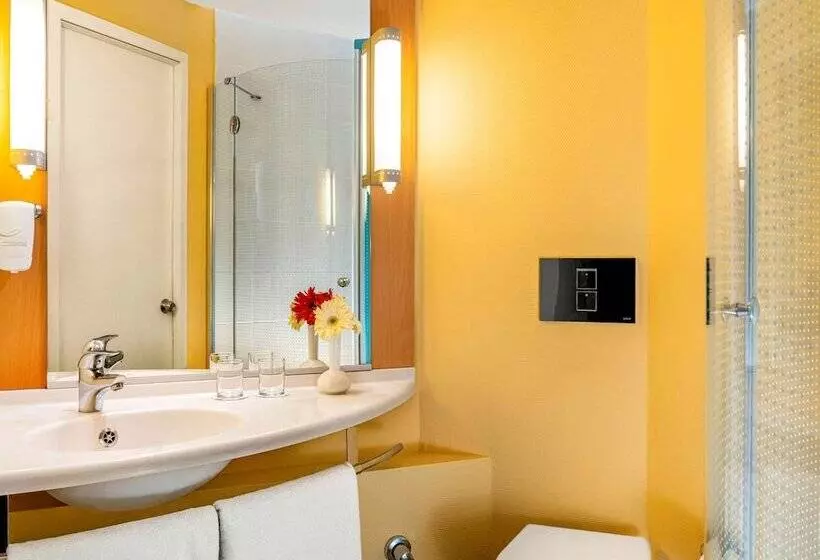 Camera Standard, Ibis Bursa