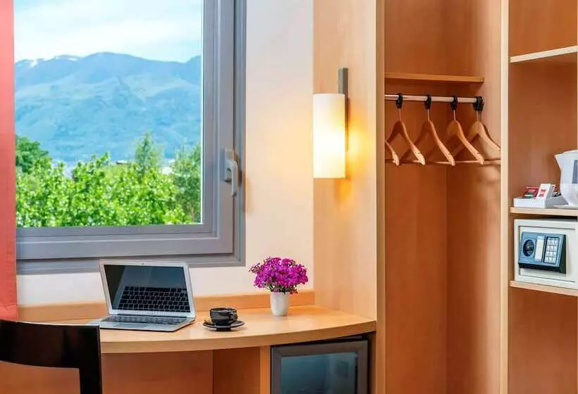 Camera Standard, Ibis Bursa