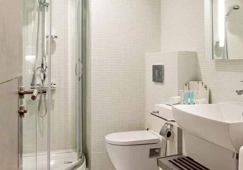 اتاق استاندارد با تخت بزرگ, Indigo Glasgow, An Ihg
