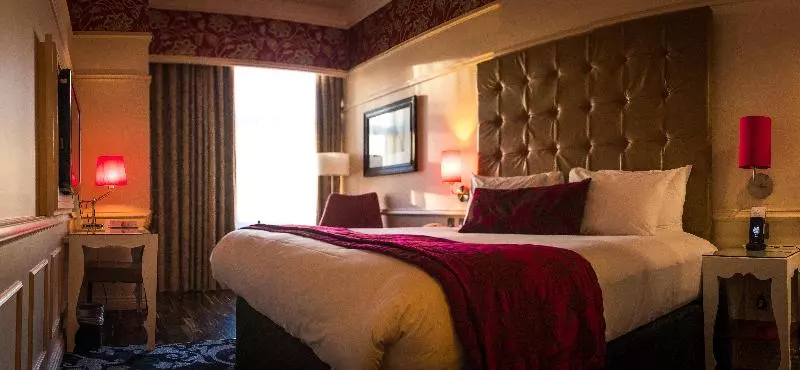 اتاق سوپریور با تخت بزرگ, Indigo Glasgow, An Ihg