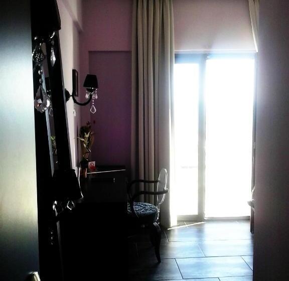 바다 전망 스위트, Kipseli