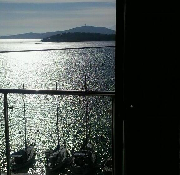 바다 전망 스위트, Kipseli