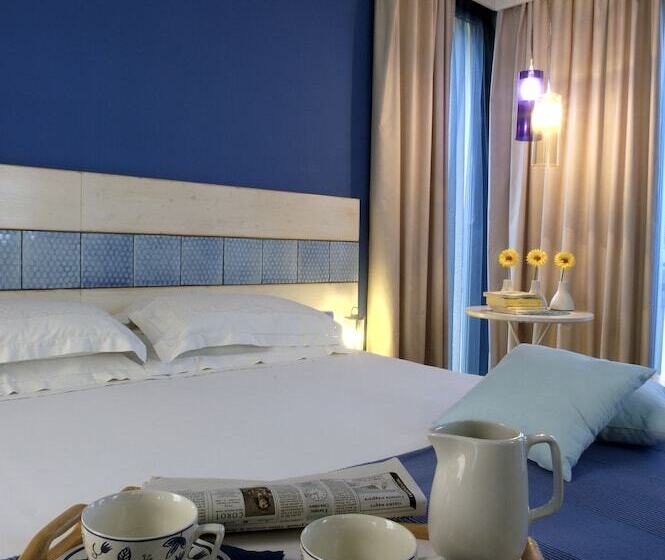 オーシャンビュースタンダードルームバルコニー付き, Lamorosa