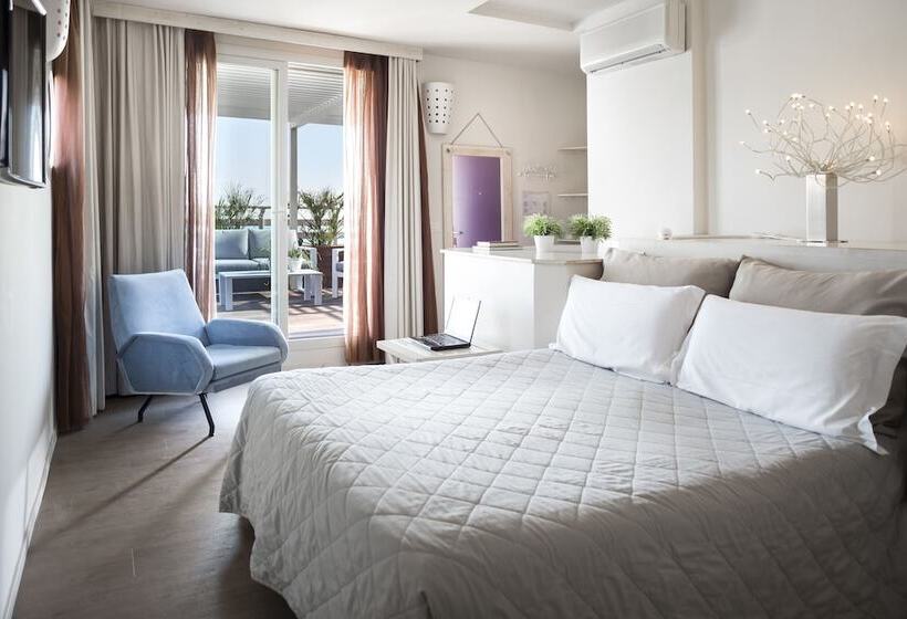 オーシャンビュースーペリアールーム, Lamorosa