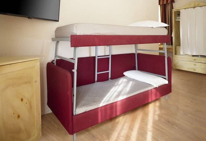 スタンダード4人部屋, Lamorosa