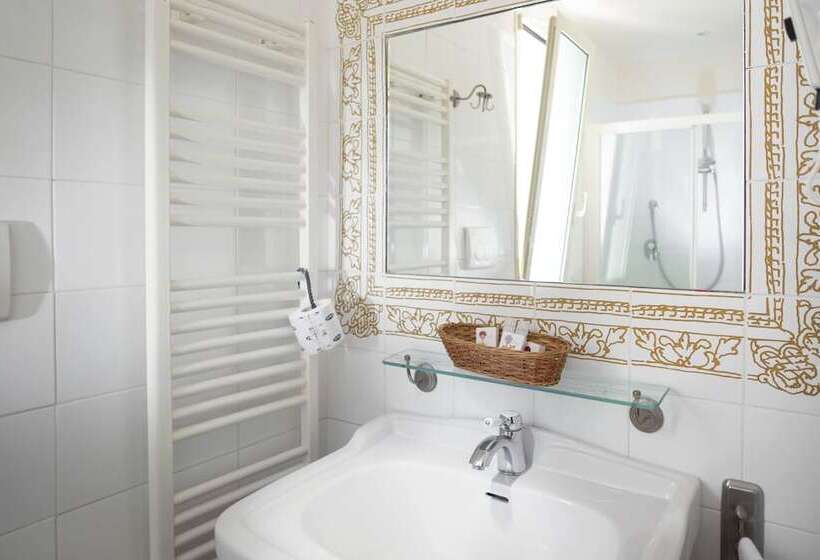 スタンダードルーム, Lamorosa