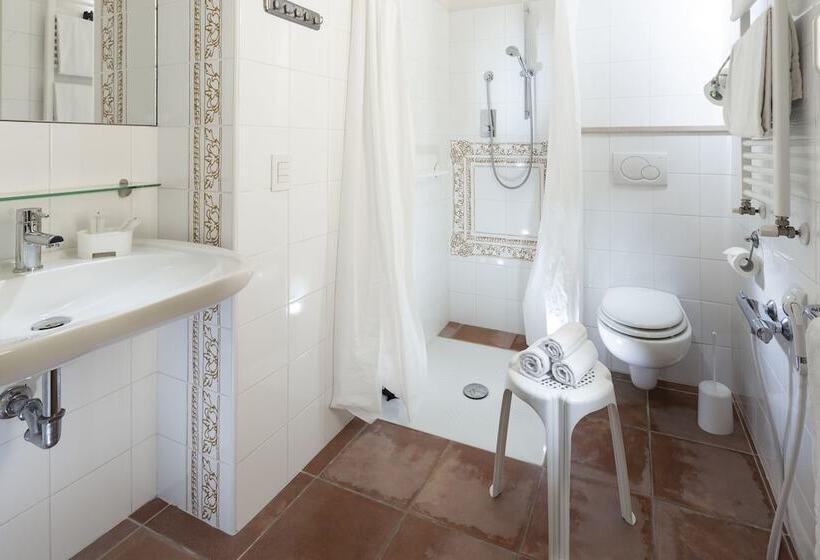 スタンダードルーム, Lamorosa