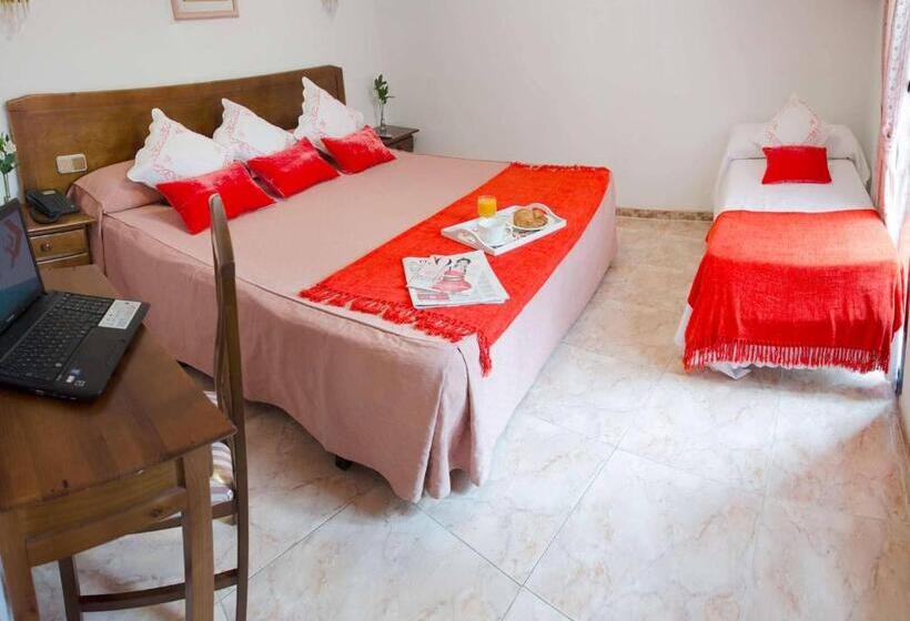 اتاق خانوادگی, Praderón