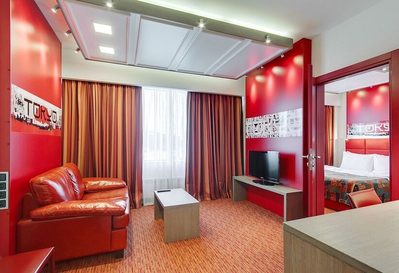 スイート, Red Stars