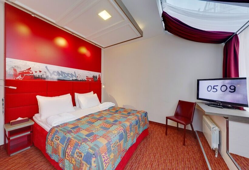 スーペリアールーム, Red Stars