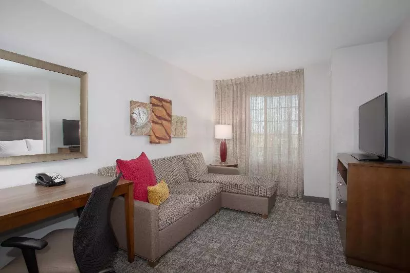 キングサイズベッドのスイートルーム, Staybridge Suites Denver International Airport, An Ihg