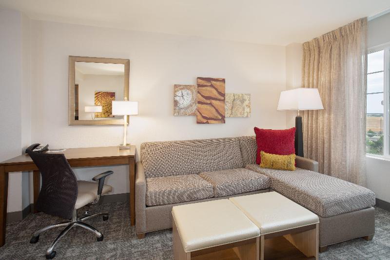 Люкс Кровать Кинг, Staybridge Suites Denver International Airport, An Ihg