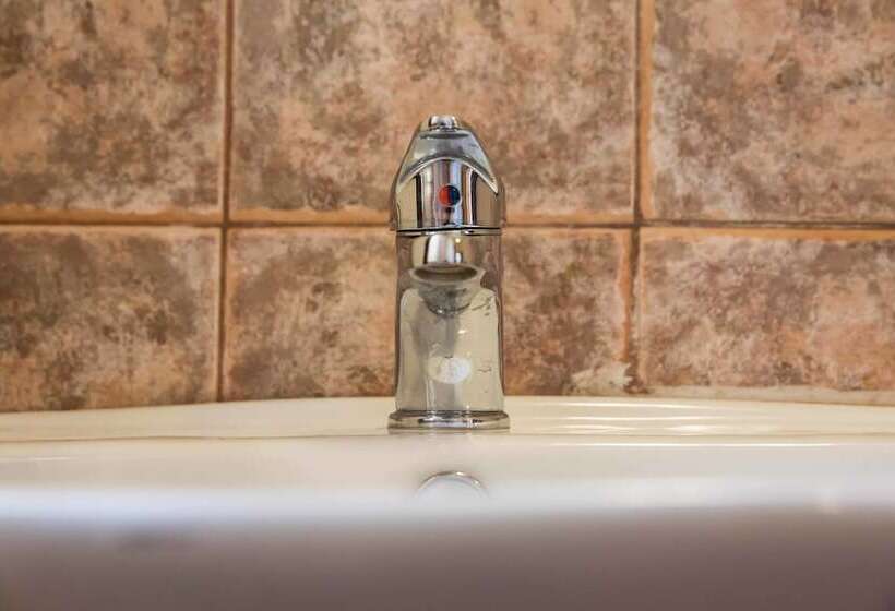 غرفة قياسية حمام مشترك, Tempi