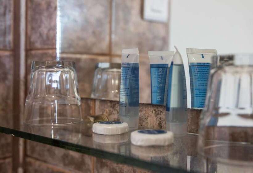 غرفة قياسية ثلاثية, Tempi