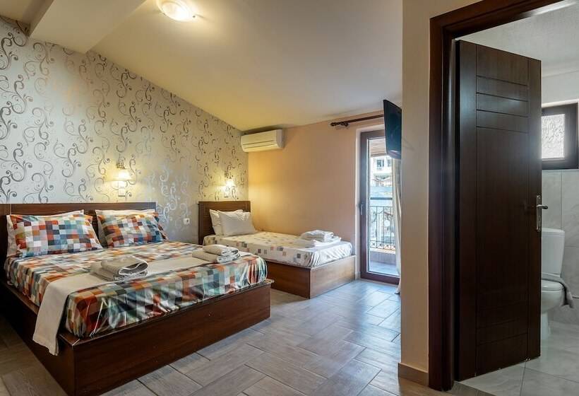 חדר סטנדרטי לשלושה עם נוף, Toti Boutique Rooms