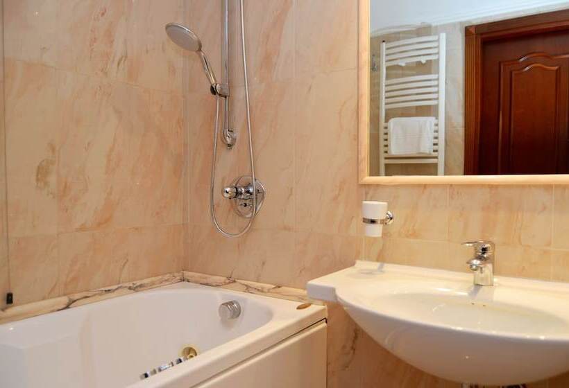 חדר סטנדרט לשלושה, Afrodite Boutique