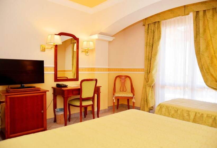 חדר סטנדרט לשלושה, Afrodite Boutique