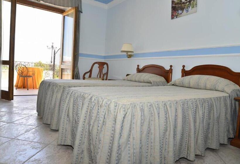 חדר סטנדרט לשלושה, Afrodite Boutique