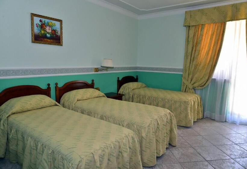 חדר סטנדרט לשלושה, Afrodite Boutique