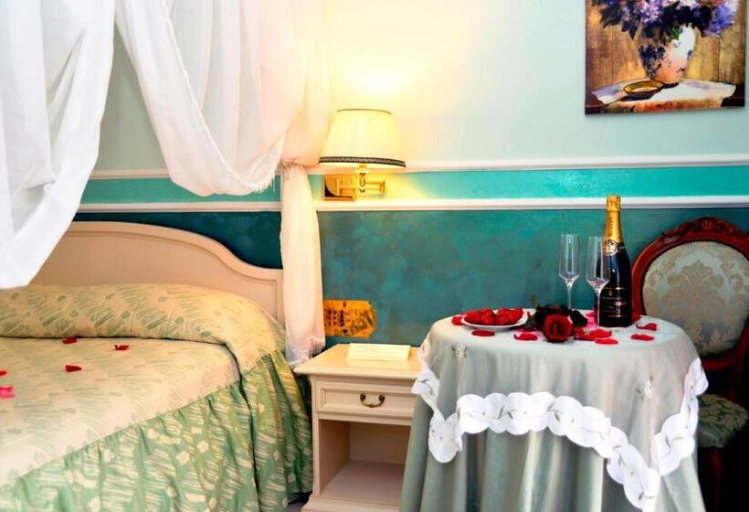 חדר דלוקס עם מרפסת, Afrodite Boutique