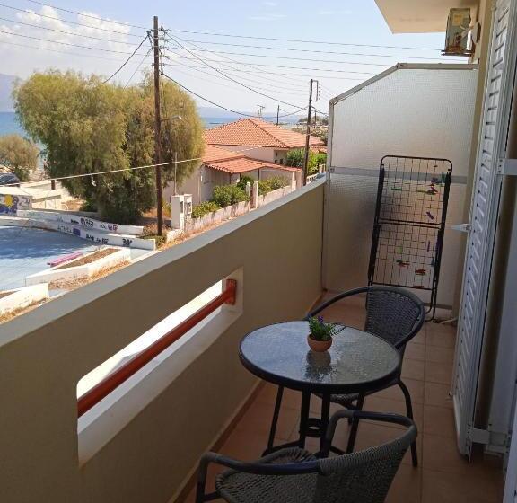 דירה בת חדר שינה 1 עם מרפסת, Villa Constantsia