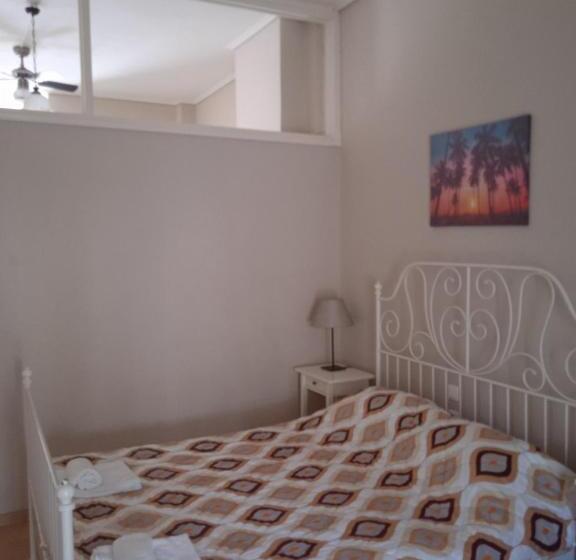 דירת חדר, Villa Constantsia