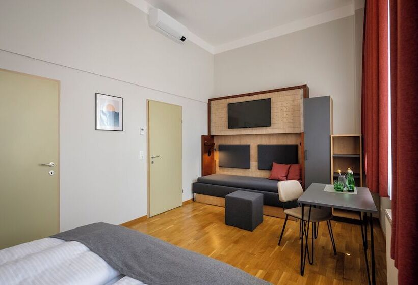 غرفة سوبيريور ثلاثية, Jufa Hotel Bregenz