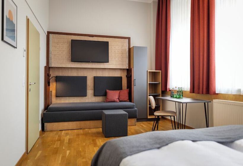 غرفة سوبيريور ثلاثية, Jufa Hotel Bregenz