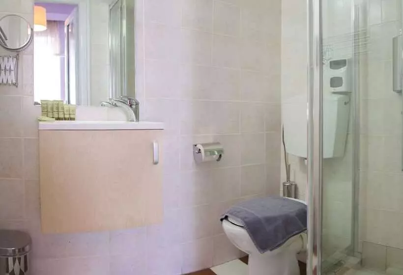 Standard Kolmen Hengen Huone, Kimon Hotel Athens
