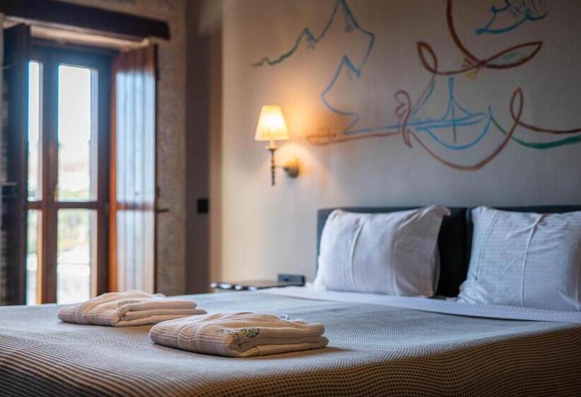 Комфортабельный номер с боковым видом на море, Petra & Fos Boutique Hotel & Spa