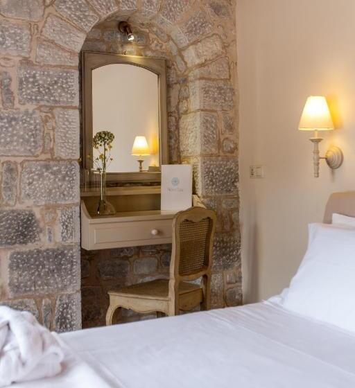 高级三人间, Petra & Fos Boutique Hotel & Spa