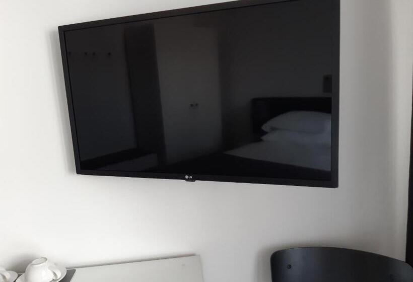 חדר סטנדרט, La Duchessa