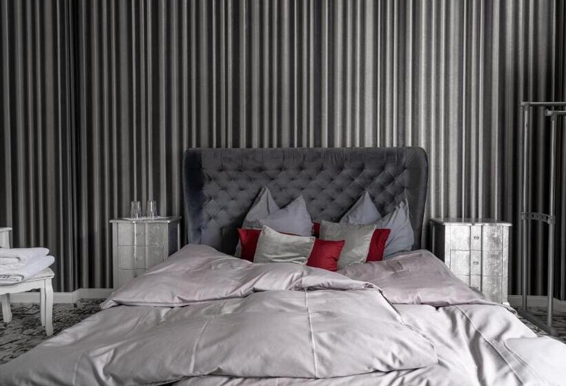 标准间带漩涡浴缸, Little Suite