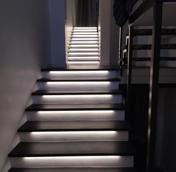 标准间, Little Suite