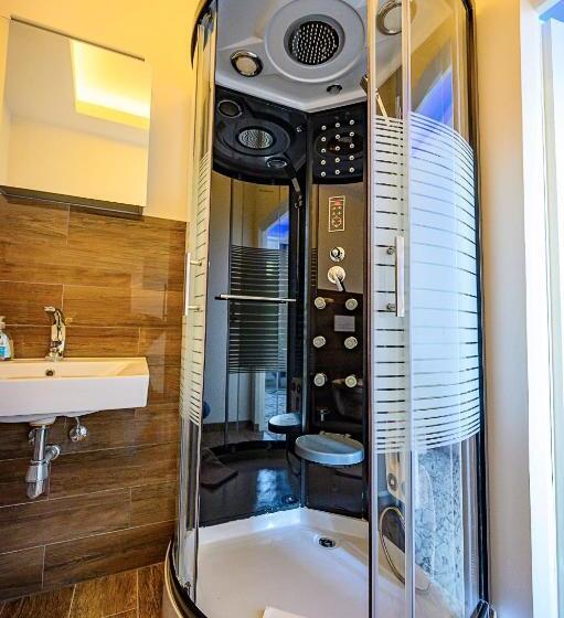 豪华房间, Little Suite