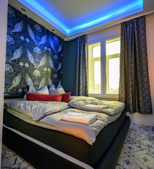 经济房, Little Suite